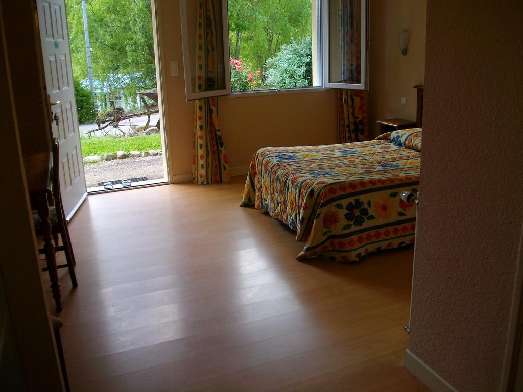 Larche  Logis Auberge La Grange De Renaudet חדר תמונה